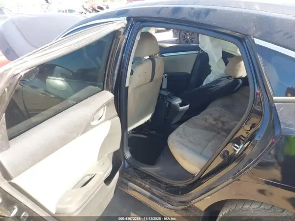 19XFC2F51GE066705 2016 HONDA CIVIC - Image 8
