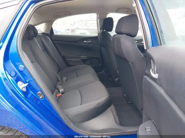 19XFC2F51GE085769 2016 HONDA CIVIC - Image 8