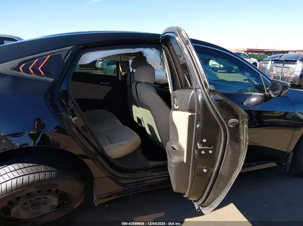 19XFC2F51HE040915 2017 HONDA CIVIC - Image 8