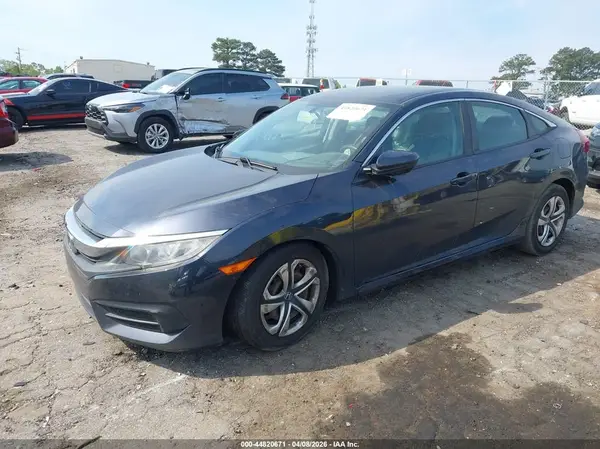 19XFC2F51JE010190 2018 HONDA CIVIC - Image 2