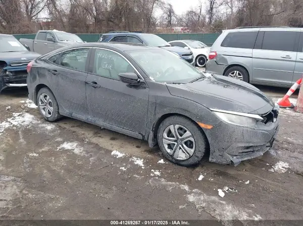 19XFC2F51JE013378 2018 HONDA CIVIC - Image 1