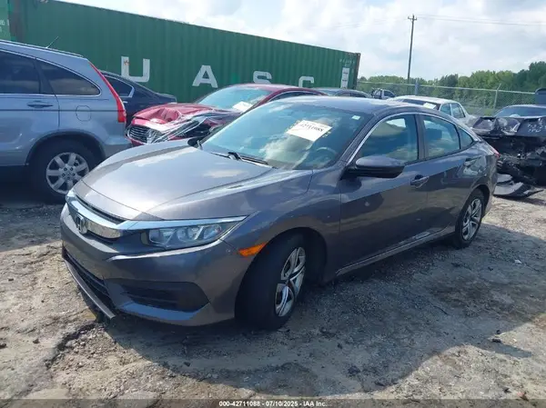 19XFC2F51JE043612 2018 HONDA CIVIC - Image 2