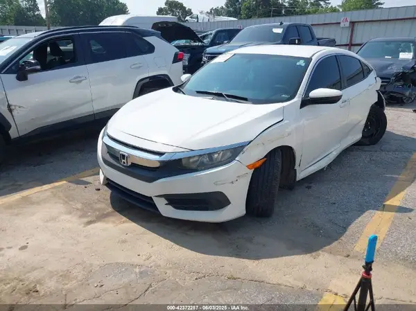 19XFC2F52GE026360 2016 HONDA CIVIC - Image 2