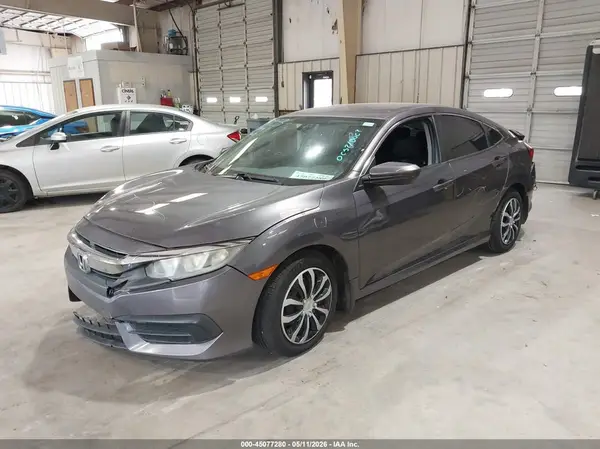 19XFC2F52HE011102 2017 HONDA CIVIC - Image 2