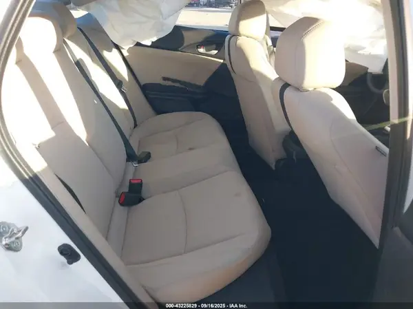 19XFC2F52HE064074 2017 HONDA CIVIC - Image 8