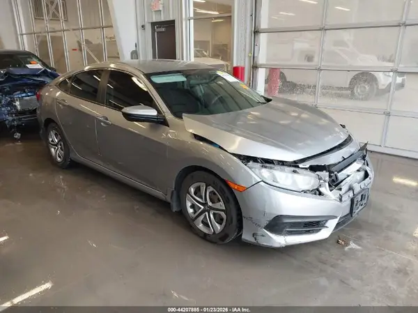 19XFC2F52JE000865 2018 HONDA CIVIC - Image 1