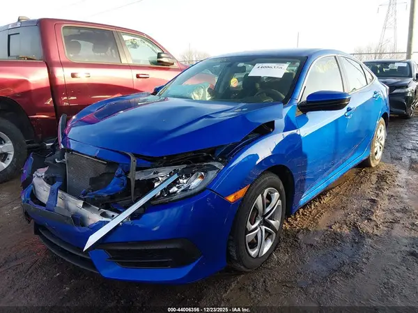 19XFC2F52JE001675 2018 HONDA CIVIC - Image 2