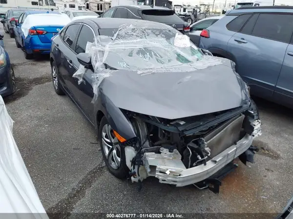 19XFC2F52JE018220 2018 HONDA CIVIC - Image 1
