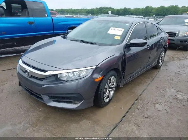19XFC2F52JE022591 2018 HONDA CIVIC - Image 2