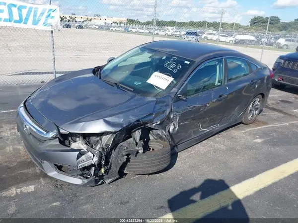 19XFC2F52JE023420 2018 HONDA CIVIC - Image 2