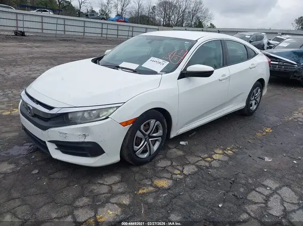 19XFC2F52JE027693 2018 HONDA CIVIC - Image 2