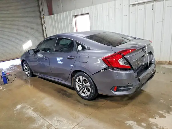 19XFC2F52JE031193 2018 HONDA CIVIC - Image 2