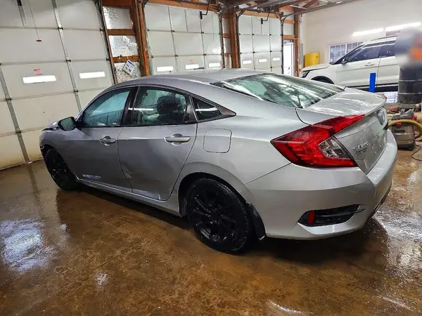 19XFC2F52JE037348 2018 HONDA CIVIC - Image 2