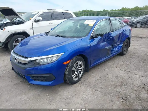 19XFC2F52JE043733 2018 HONDA CIVIC - Image 2