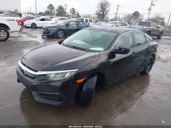 19XFC2F52JE202170 2018 HONDA CIVIC - Image 2