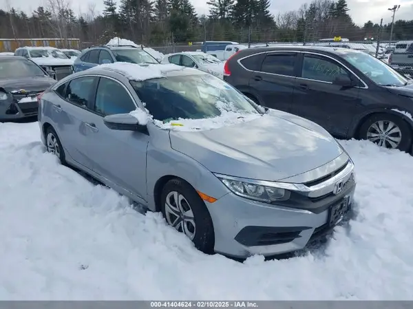 19XFC2F52JE203139 2018 HONDA CIVIC - Image 1