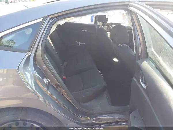 19XFC2F52JE203660 2018 HONDA CIVIC - Image 8