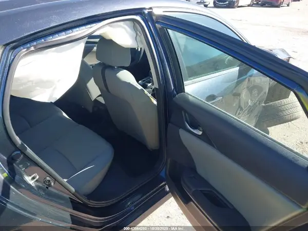 19XFC2F53GE090388 2016 HONDA CIVIC - Image 8