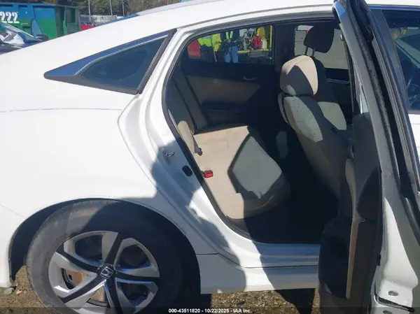 19XFC2F53GE096126 2016 HONDA CIVIC - Image 8