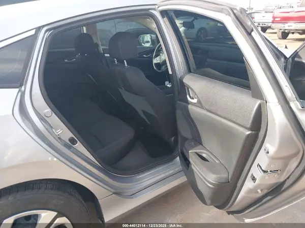 19XFC2F53GE096448 2016 HONDA CIVIC - Image 8
