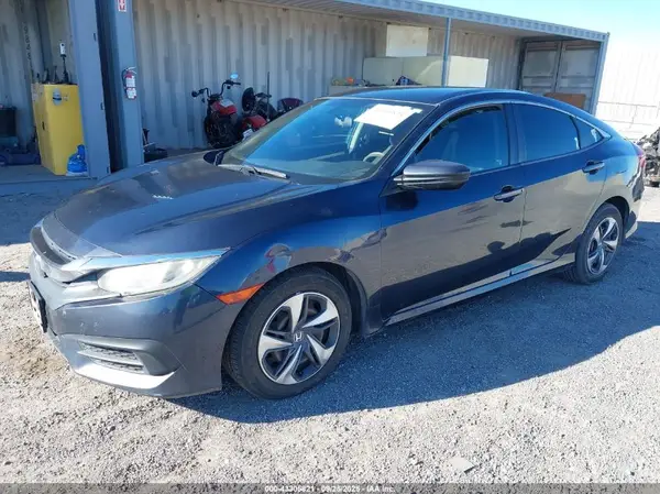 19XFC2F53GE225532 2016 HONDA CIVIC - Image 2