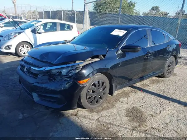 19XFC2F53HE001095 2017 HONDA CIVIC - Image 2