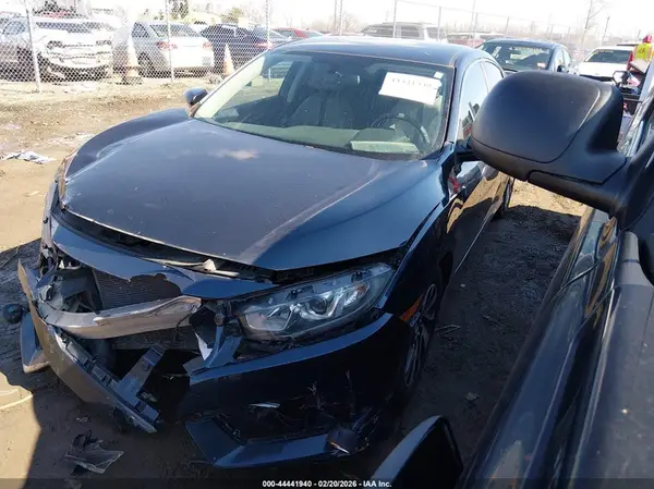 19XFC2F53HE063208 2017 HONDA CIVIC - Image 2