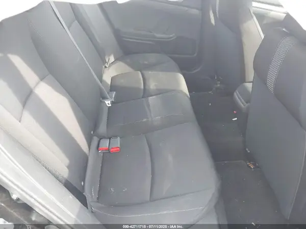 19XFC2F53HE230960 2017 HONDA CIVIC - Image 8