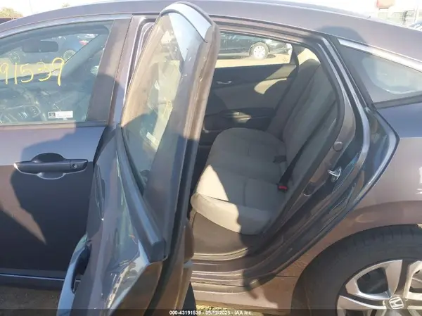 19XFC2F53JE005573 2018 HONDA CIVIC - Image 8