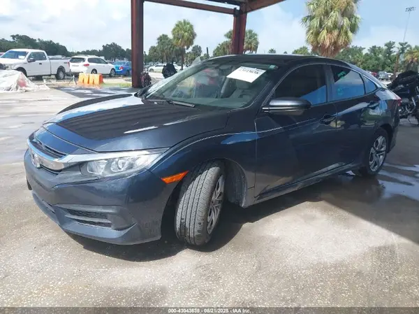 19XFC2F53JE005783 2018 HONDA CIVIC - Image 2