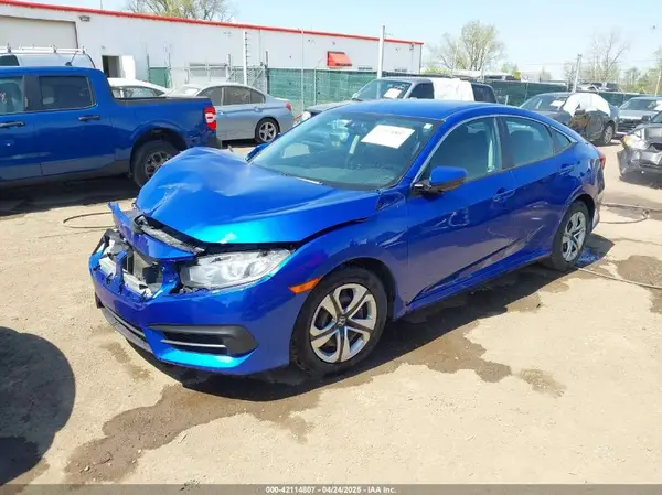 19XFC2F53JE020297 2018 HONDA CIVIC - Image 2