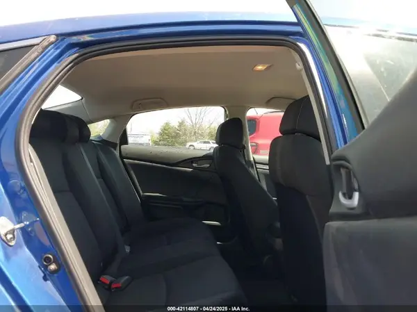 19XFC2F53JE020297 2018 HONDA CIVIC - Image 8