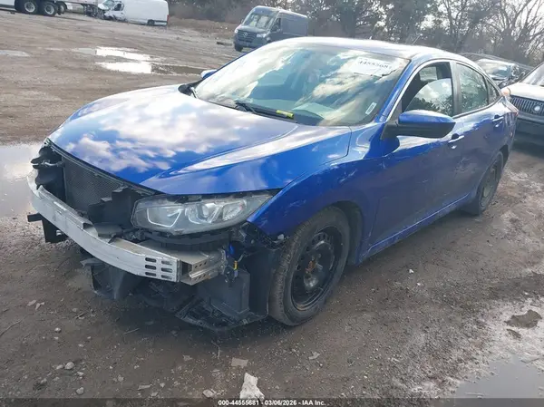 19XFC2F53JE035012 2018 HONDA CIVIC - Image 2