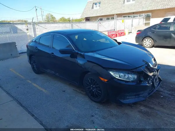 19XFC2F53JE036175 2018 HONDA CIVIC - Image 1
