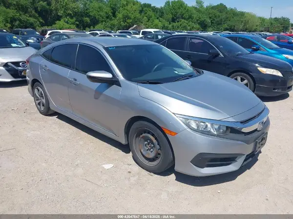 19XFC2F53JE042512 2018 HONDA CIVIC - Image 1