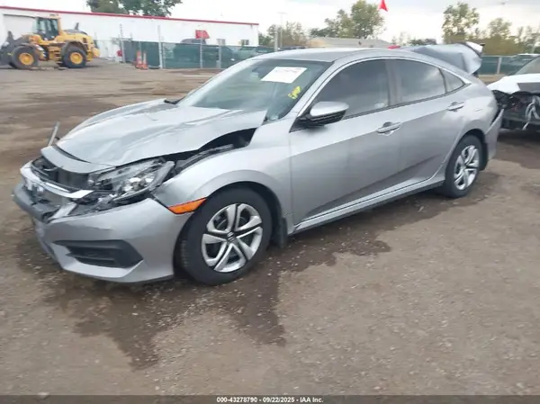 19XFC2F53JE042610 2018 HONDA CIVIC - Image 2