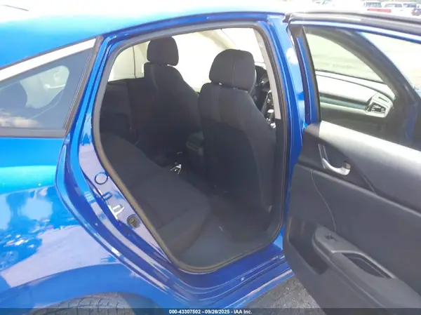 19XFC2F54GE085832 2016 HONDA CIVIC - Image 8