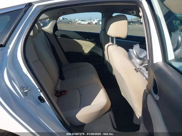 19XFC2F54HE223807 2017 HONDA CIVIC - Image 8