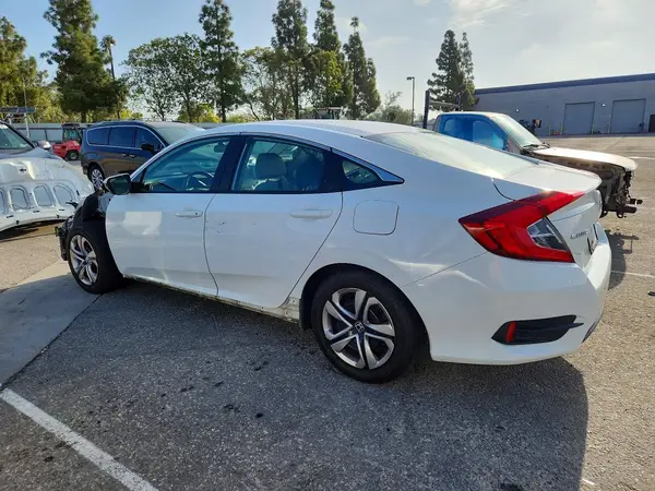 19XFC2F54JE004514 2018 HONDA CIVIC - Image 2