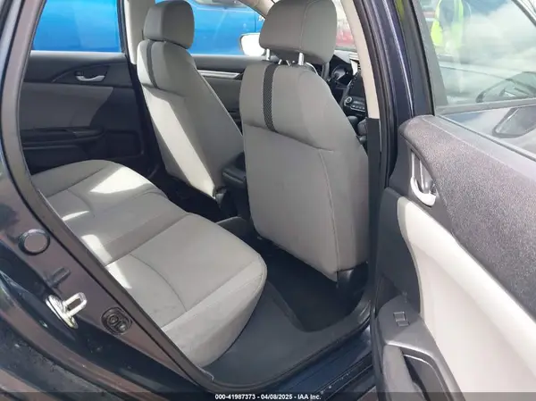 19XFC2F54JE012886 2018 HONDA CIVIC - Image 8
