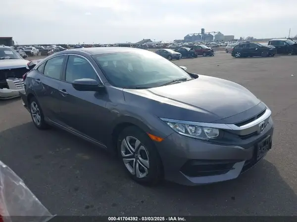 19XFC2F54JE017344 2018 HONDA CIVIC - Image 1
