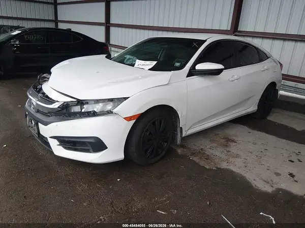 19XFC2F54JE025671 2018 HONDA CIVIC - Image 2