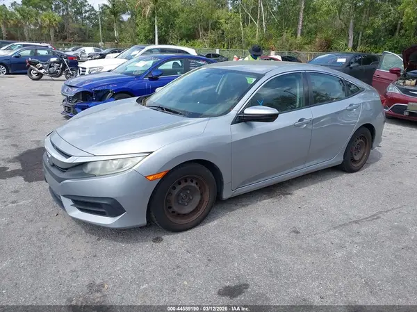 19XFC2F54JE026173 2018 HONDA CIVIC - Image 2