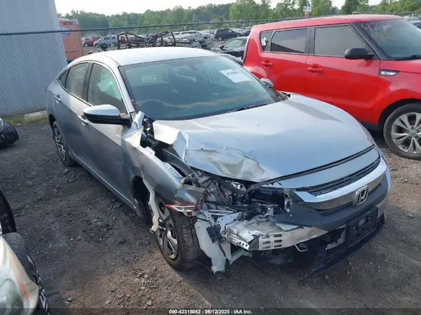 19XFC2F54JE027937 2018 HONDA CIVIC - Image 1