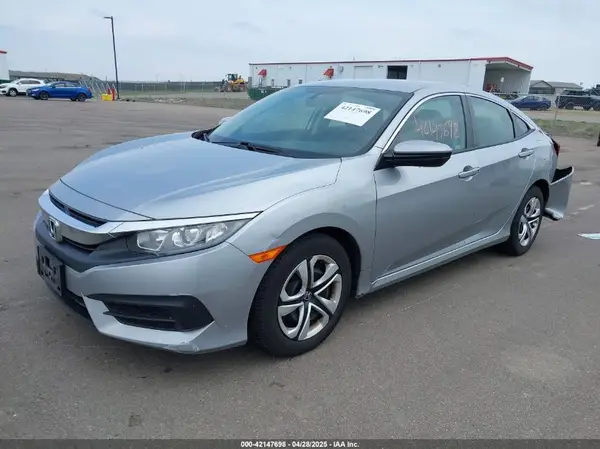19XFC2F54JE039604 2018 HONDA CIVIC - Image 2