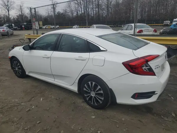 19XFC2F54JE040770 2018 HONDA CIVIC - Image 2