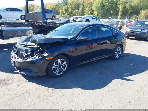 19XFC2F54JE200677 2018 HONDA CIVIC - Image 2