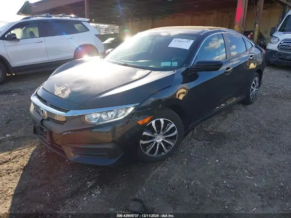 19XFC2F54JE201215 2018 HONDA CIVIC - Image 2