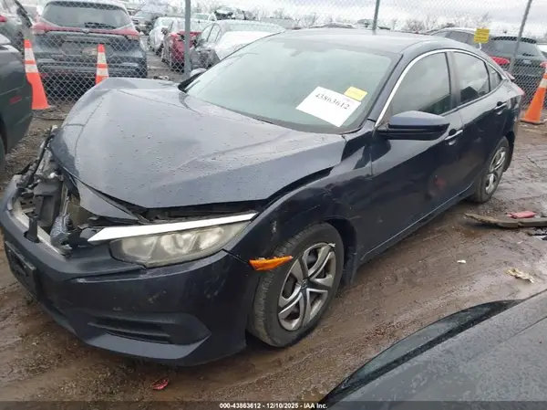 19XFC2F55HE025317 2017 HONDA CIVIC - Image 2