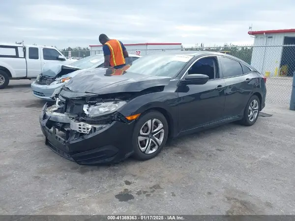 19XFC2F55HE061962 2017 HONDA CIVIC - Image 2